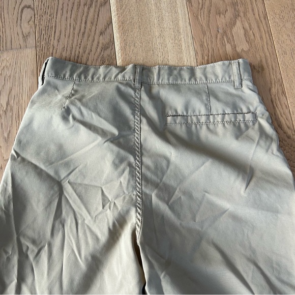 Boys Old Navy Khaki Shorts - Picture 3 of 8
